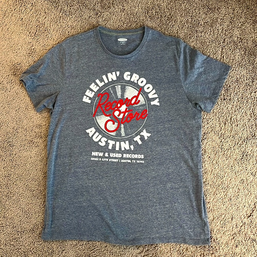 Old Navy men’s graphic tee